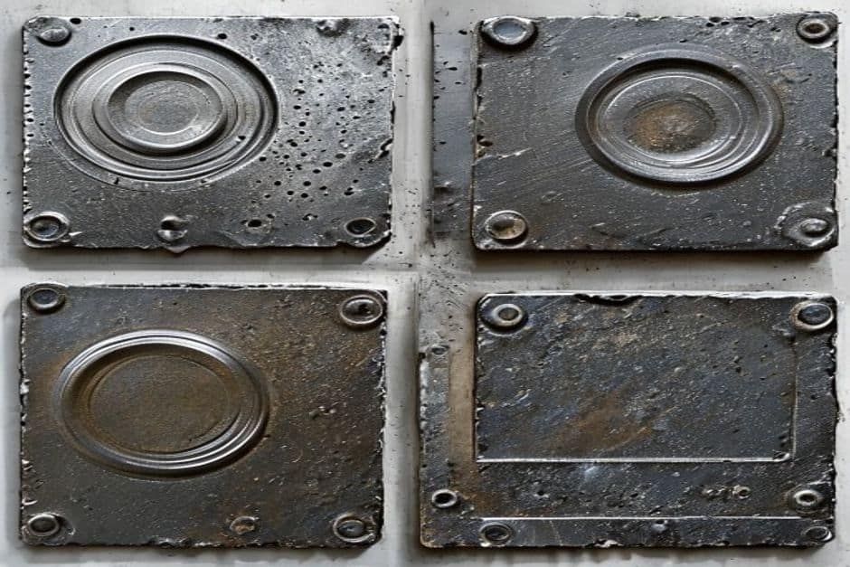Surface Finish Standards for Machined Components: Complete Guide Surface finish comparator